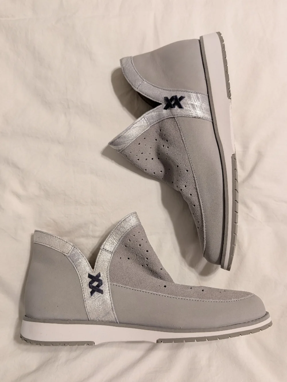 Emu Australia Sufi Bootie Dove Gray Silver Slip On Casual Suede Ankle Boot Sz 10